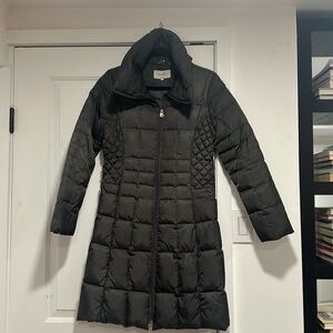 3/4 length winter coat, detailed, cozy, warm, pockets, excellent condition